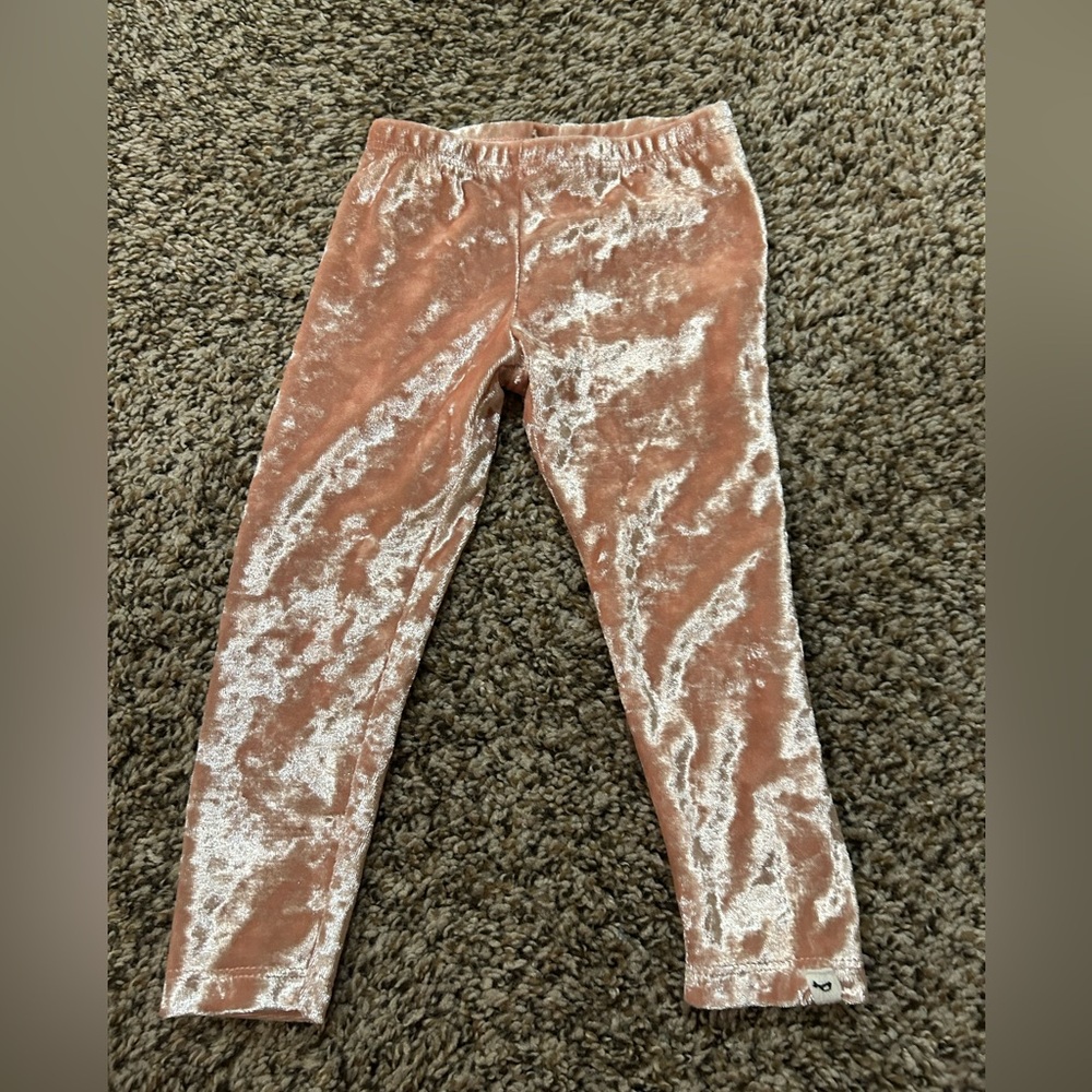 oh baby! Luxe Velvet Leggings in Pale Pink